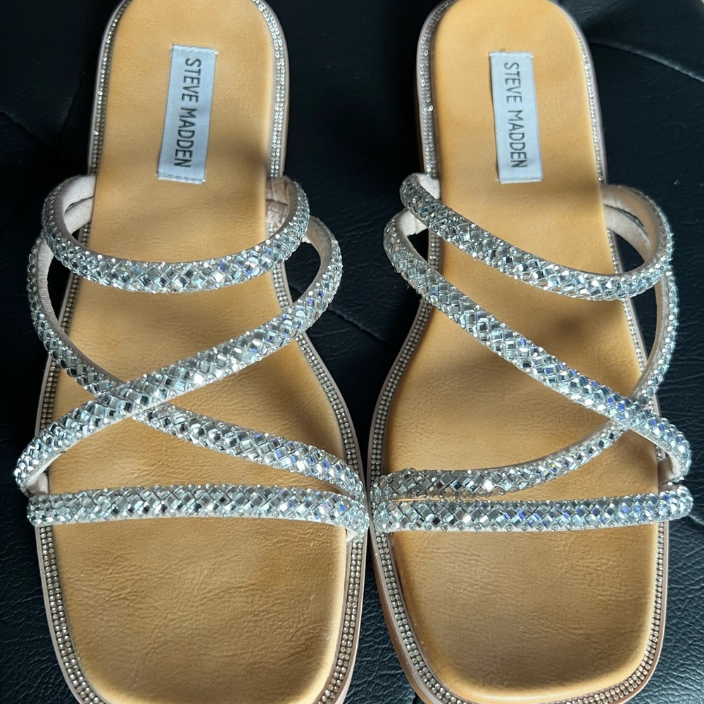 NEW Steve Madden Silver Strappy Sandals